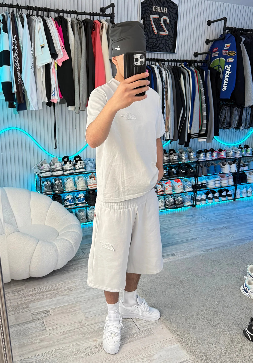 LIGHT GREY BASIC TEE