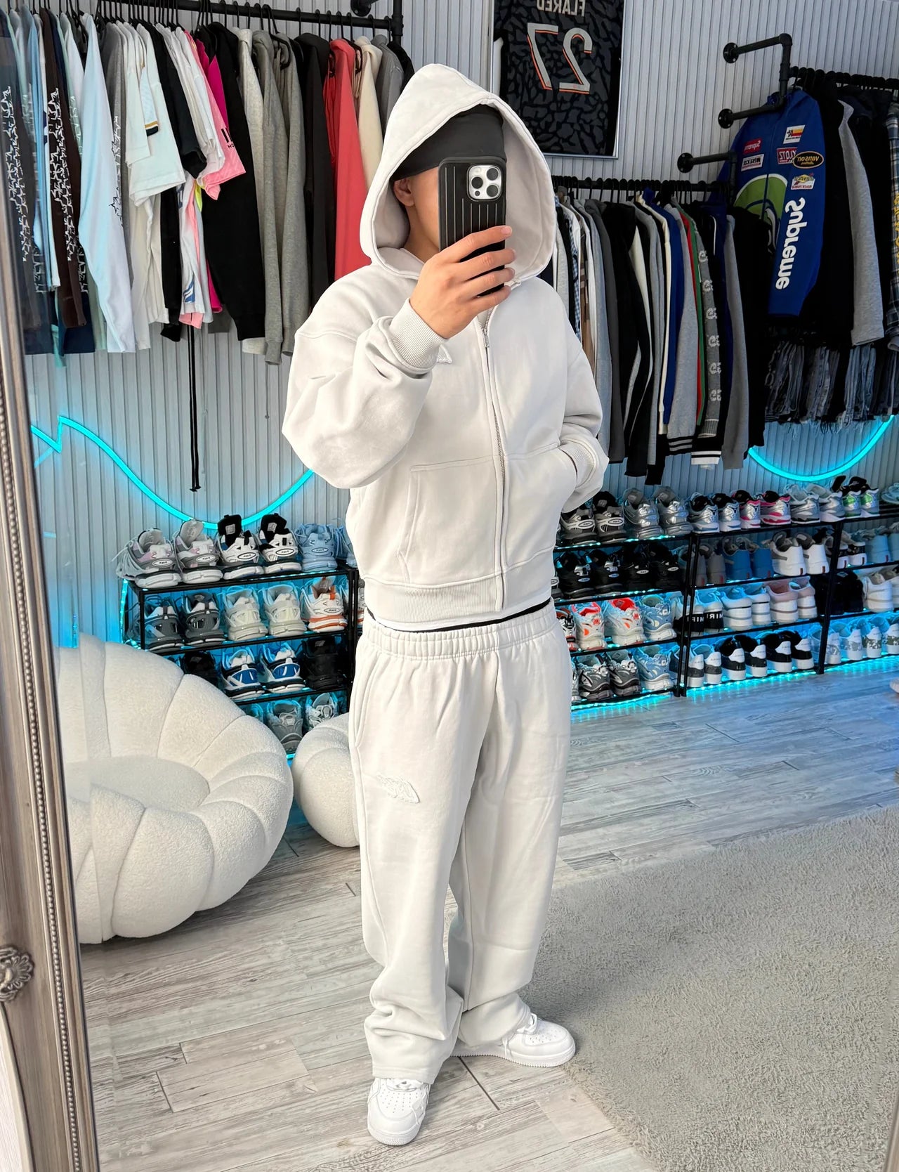LIGHT GREY BASIC ZIP HOODIE